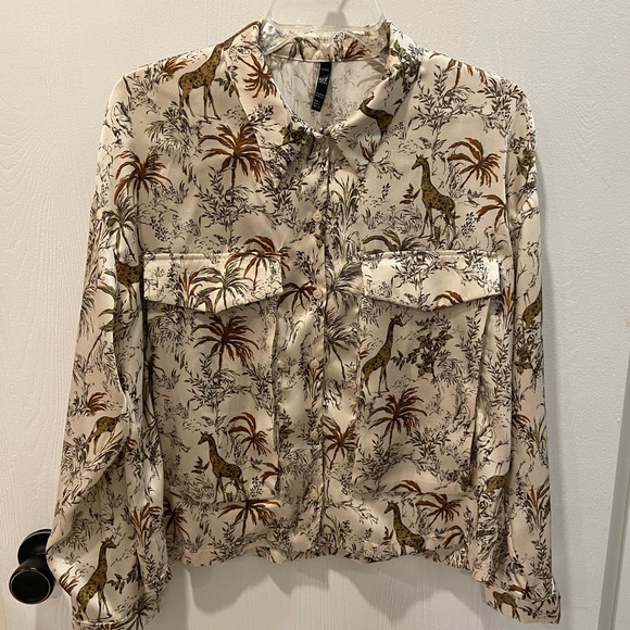 Zara TRF Collection - Giraffes Print Button down Blouse Size L - Picture 4 of 14